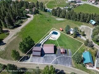 630 GRANDVIEW Drive photo 2