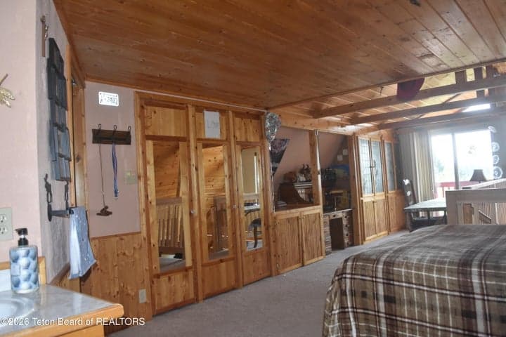 71 REDWOOD Road photo 42